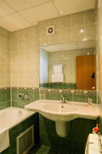 Фото номера Полулюкс Делюкс Отель Struma Hotel г. Pernik 4