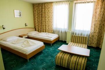 Фото номера Полулюкс Делюкс Отель Struma Hotel г. Pernik 9
