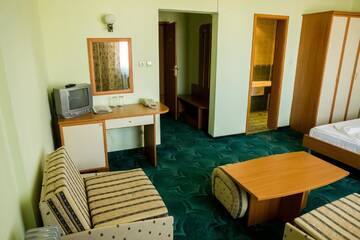 Фото номера Полулюкс Делюкс Отель Struma Hotel г. Pernik 12