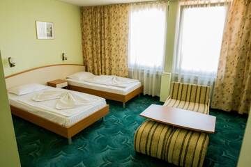 Фото номера Полулюкс Делюкс Отель Struma Hotel г. Pernik 10