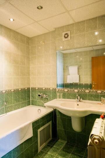 Фото номера Полулюкс Делюкс Отель Struma Hotel г. Pernik 3